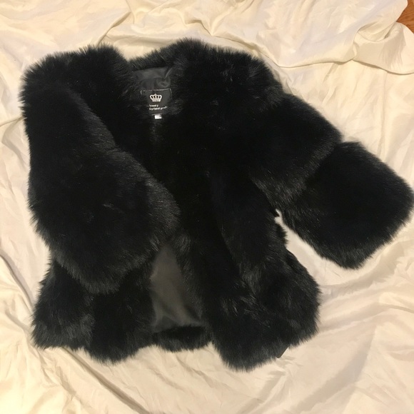 Jackets & Blazers - *NEW* Faux Fur - Black Cropped Jacket